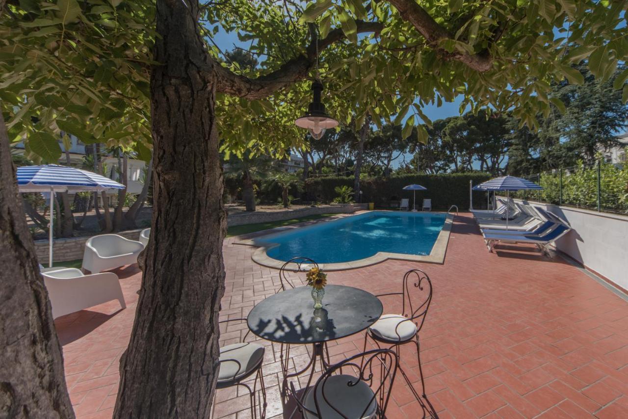 Villa Dei Pini Трані Екстер'єр фото